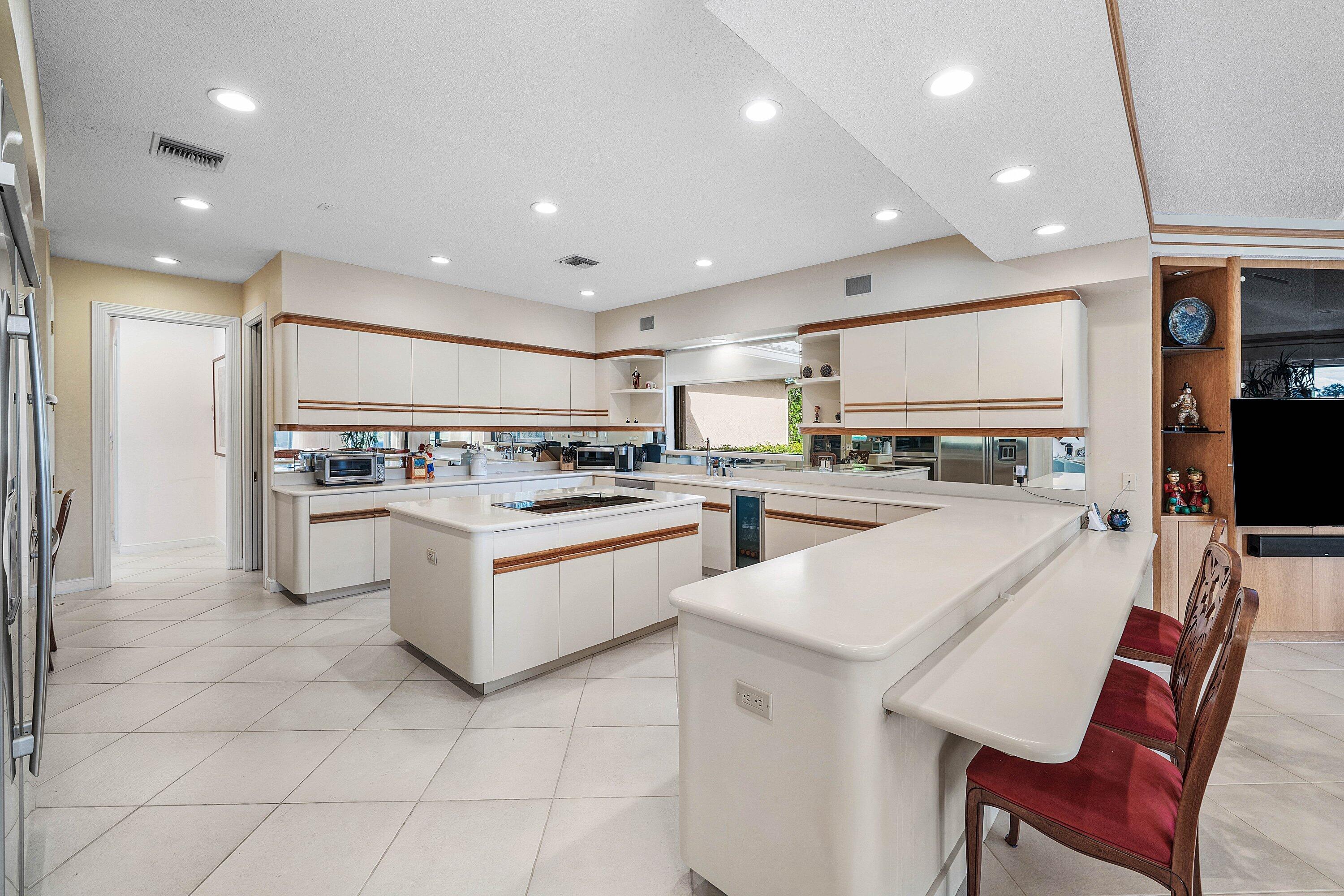 4364 Kasso Circle Boca Raton, FL 33487 - Photo 16 of 67 Open kitchen