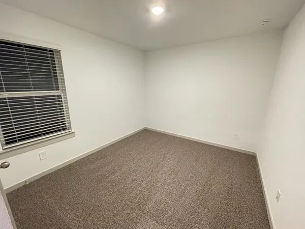 $2,100 | 618 Hidden Brk Drive, Baytown, TX 77523