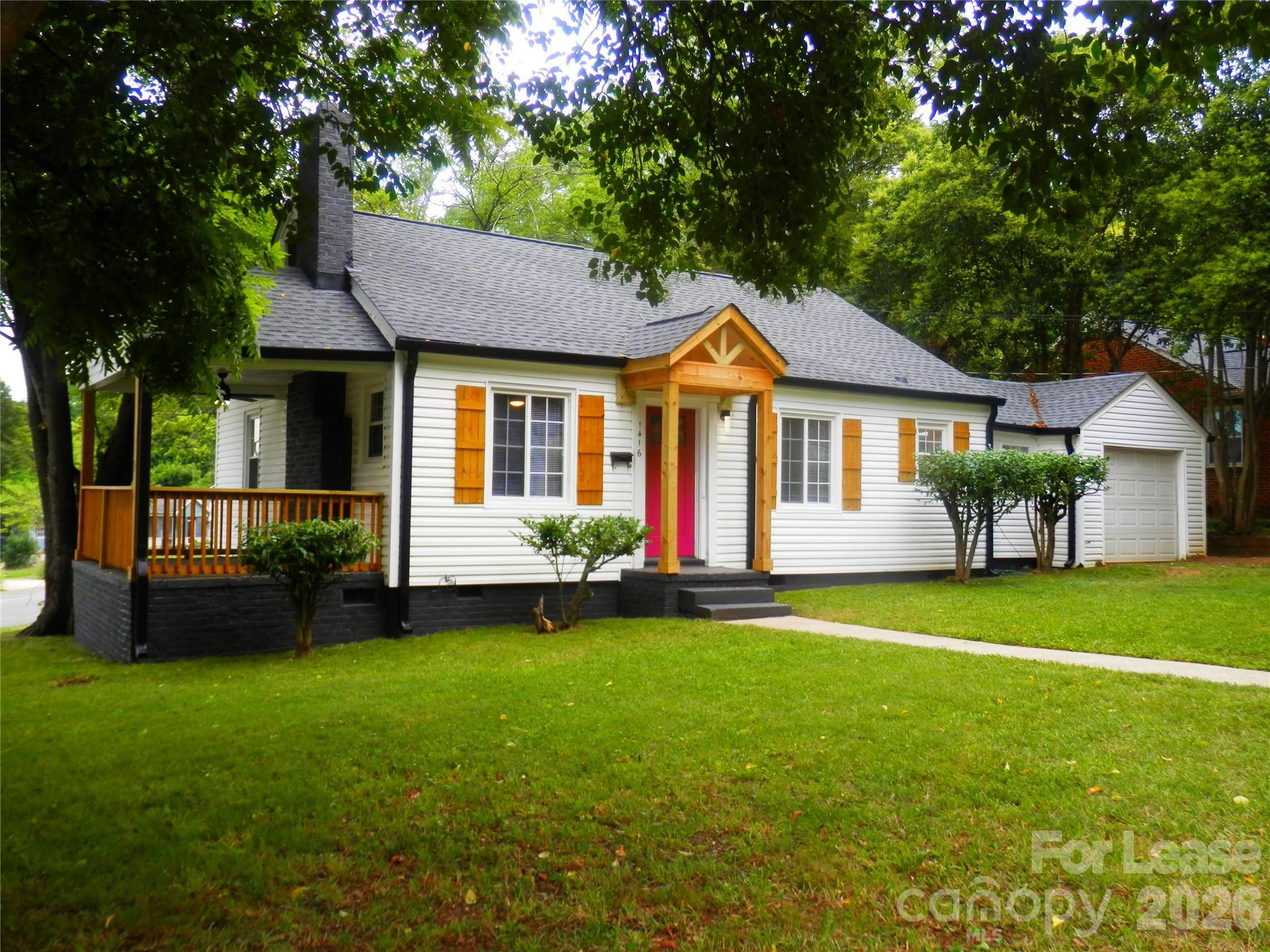 1416 Effingham Road Charlotte, NC 28208 - Photo 1 of 27