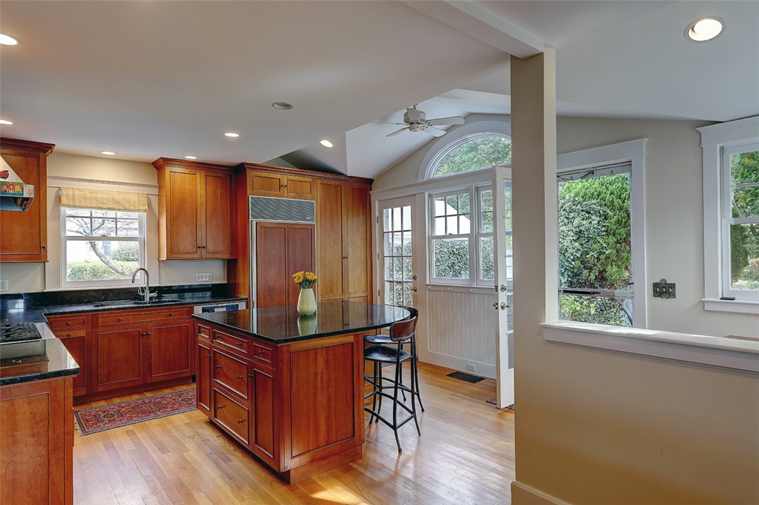 60 Bluff Road Barrington, RI 02806 - Photo 14 of 47