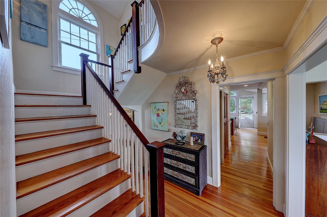 60 Bluff Road Barrington, RI 02806 - Photo 4 of 47