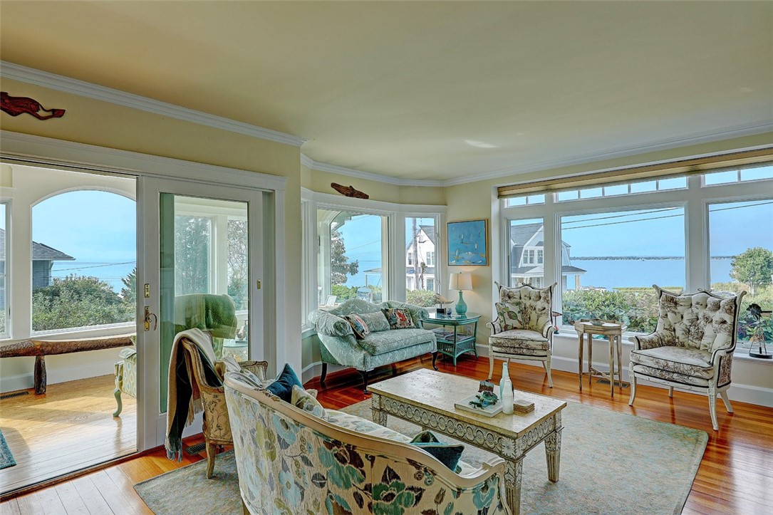 60 Bluff Road Barrington, RI 02806 - Photo 5 of 47