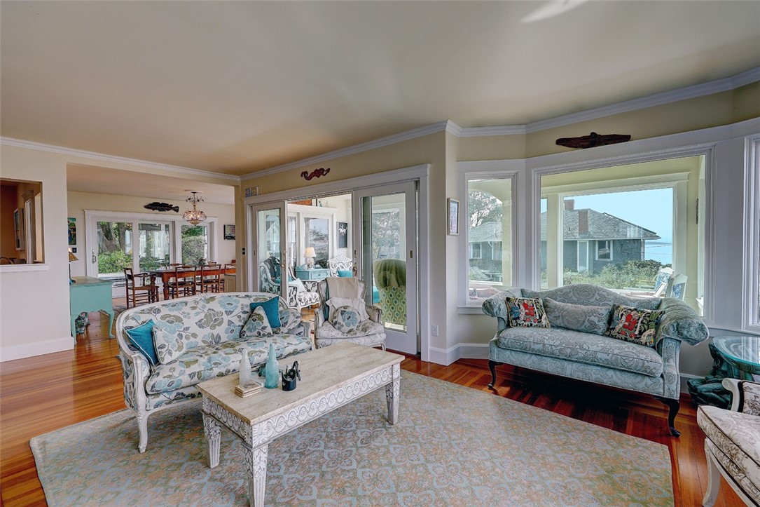 60 Bluff Road Barrington, RI 02806 - Photo 7 of 47