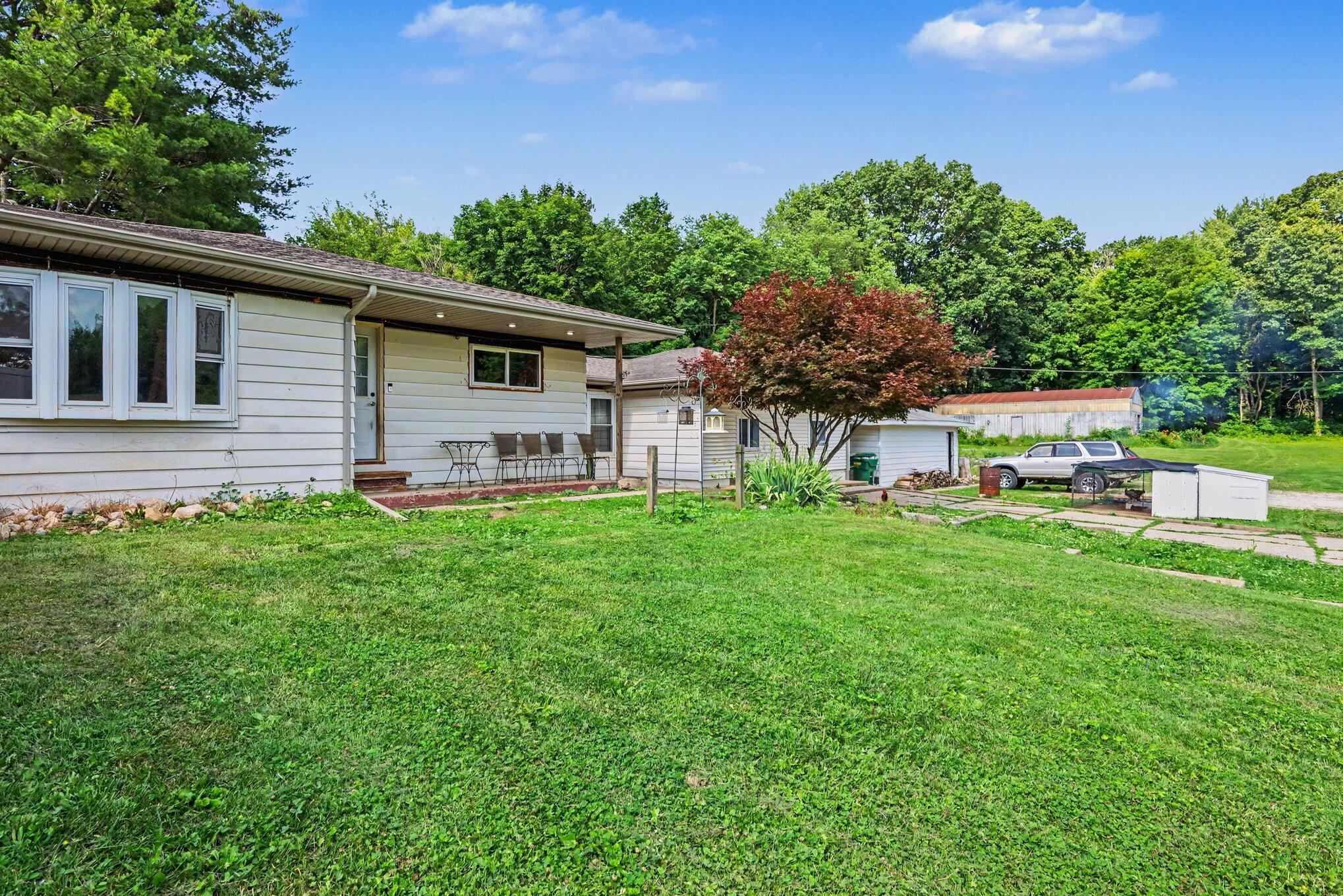 59293 Roberts Road Three Rivers, MI 49093 - Photo 2 of 28 file_2756
