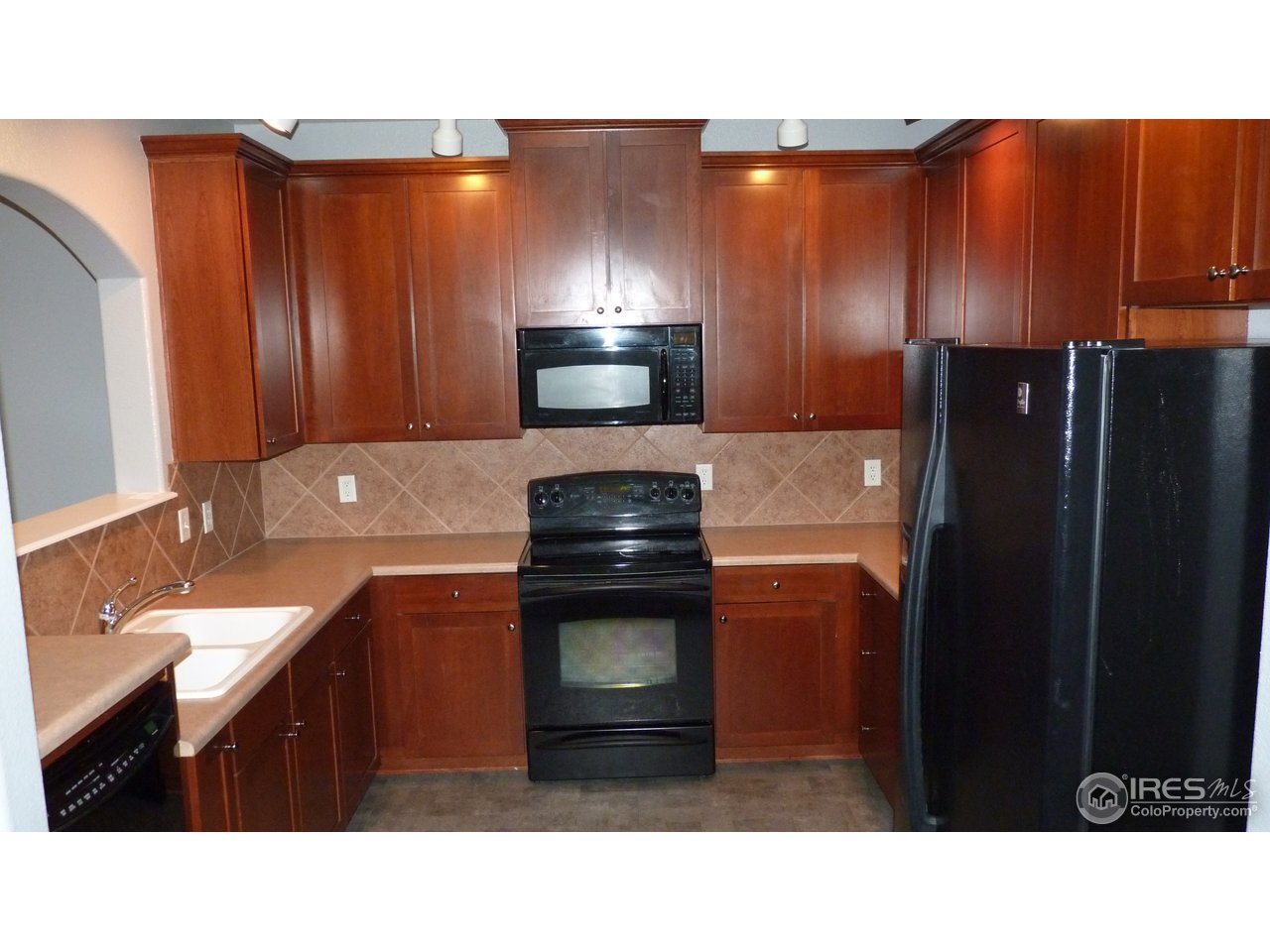 4672 West 20th Road, Unit 2224 Greeley, CO 80634 - Photo 5 of 16 Kitchen