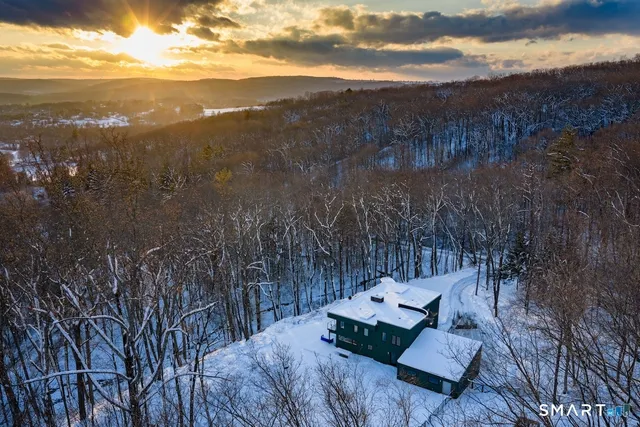 $2,585,000 | 9 Overlook Drive, Salisbury, CT 06039