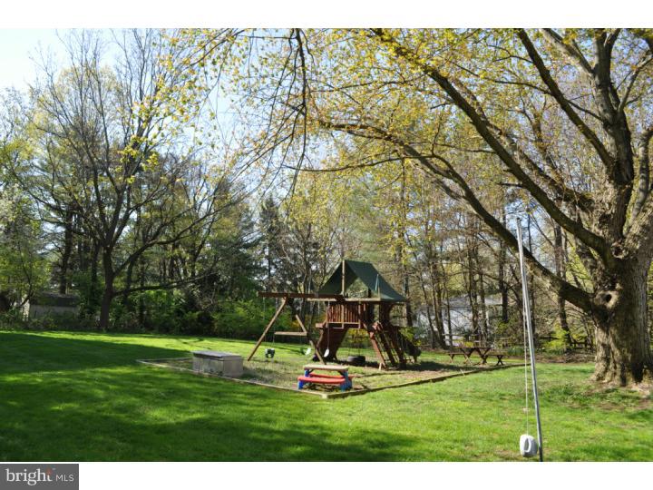 1727 Farmview Road Ambler, PA 19002 - Photo 19 of 19 Back Yard