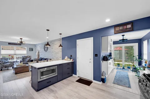 $459,900 | 67 Farnworth Close, Unit 1000, Freehold, NJ 07728