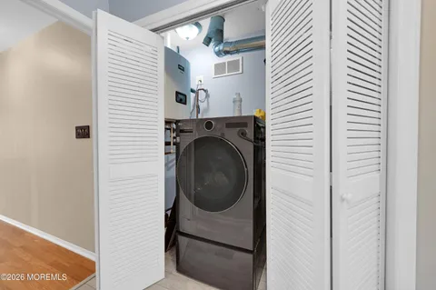 $459,900 | 67 Farnworth Close, Unit 1000, Freehold, NJ 07728