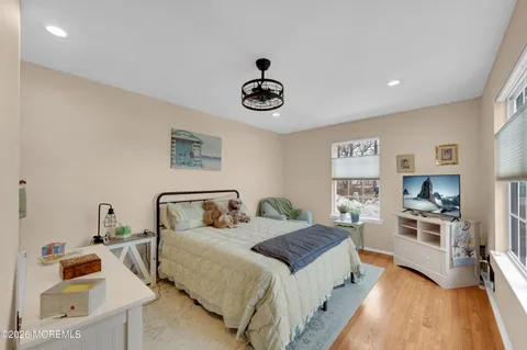 $459,900 | 67 Farnworth Close, Unit 1000, Freehold, NJ 07728