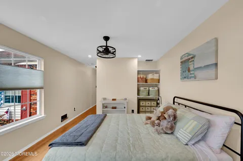 $459,900 | 67 Farnworth Close, Unit 1000, Freehold, NJ 07728