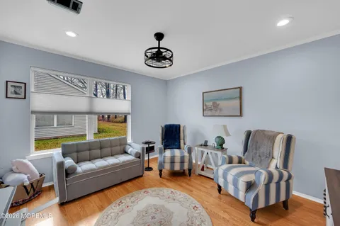 $459,900 | 67 Farnworth Close, Unit 1000, Freehold, NJ 07728