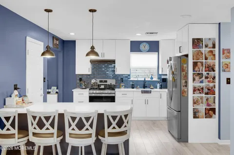 $459,900 | 67 Farnworth Close, Unit 1000, Freehold, NJ 07728