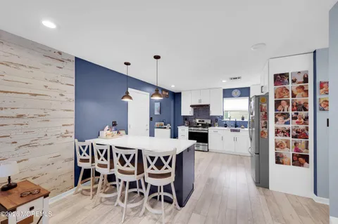 $459,900 | 67 Farnworth Close, Unit 1000, Freehold, NJ 07728