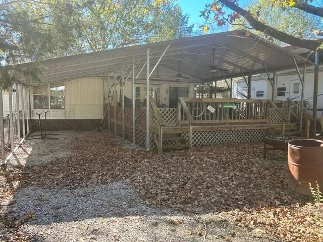 a view of a small yard