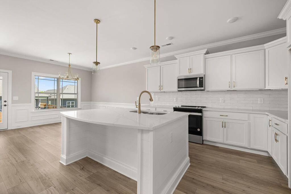 9852 Mayfly Road, Unit 75 Ooltewah, TN 37363 - Photo 4 of 17 Kitchen