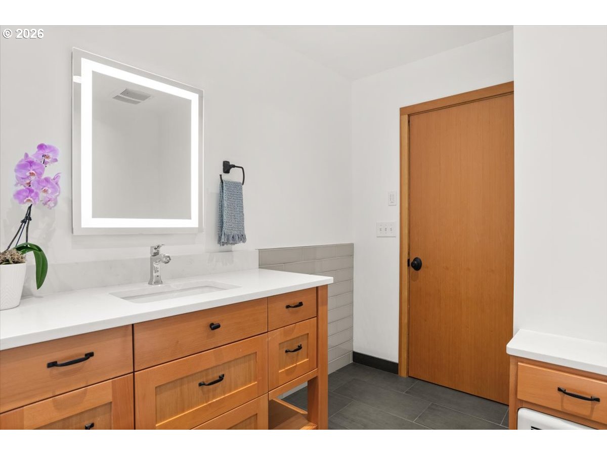 1530 Southwest Mitchell Lane Portland, OR 97239 - Photo 22 of 39 Gallery Image 22