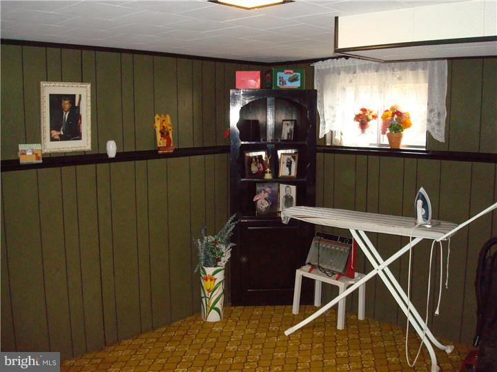 4 Thoreau Road Hamilton, NJ 08690 - Photo 14 of 17 Bonus Room