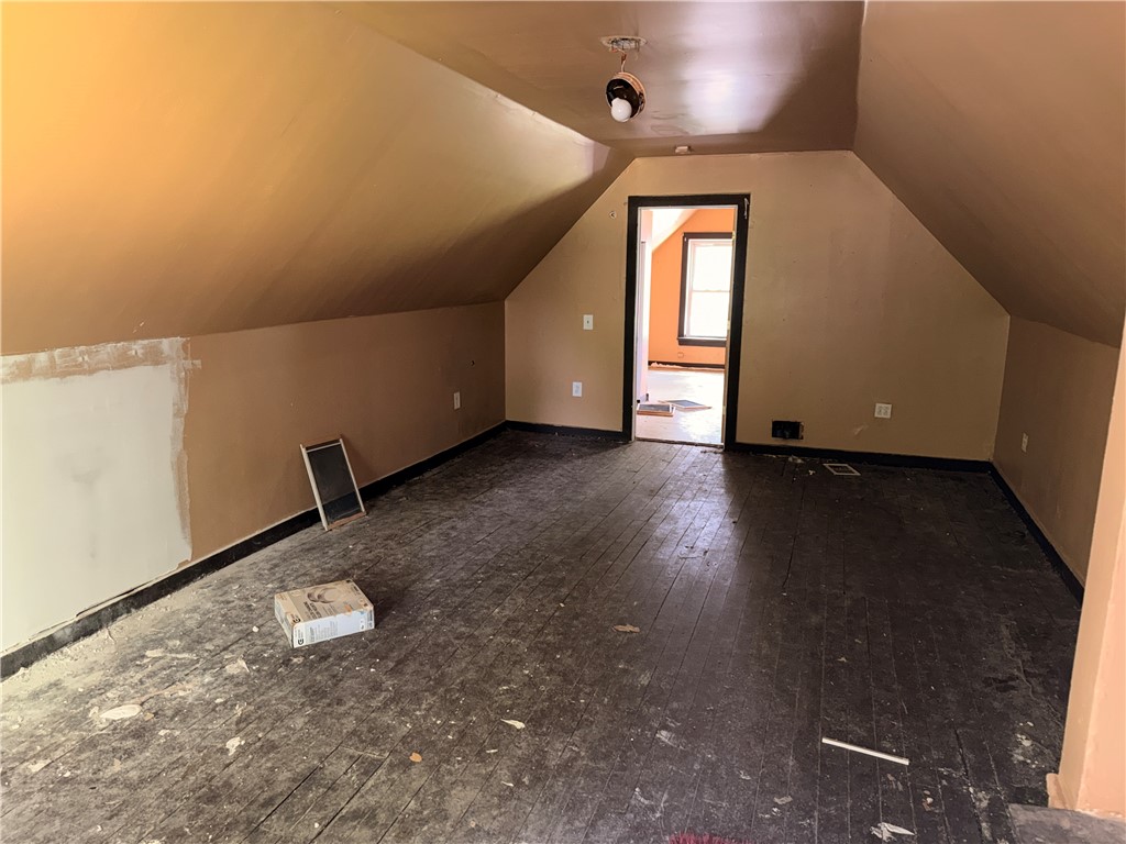 134 Bernard Street Rochester, NY 14621 - Photo 2 of 11