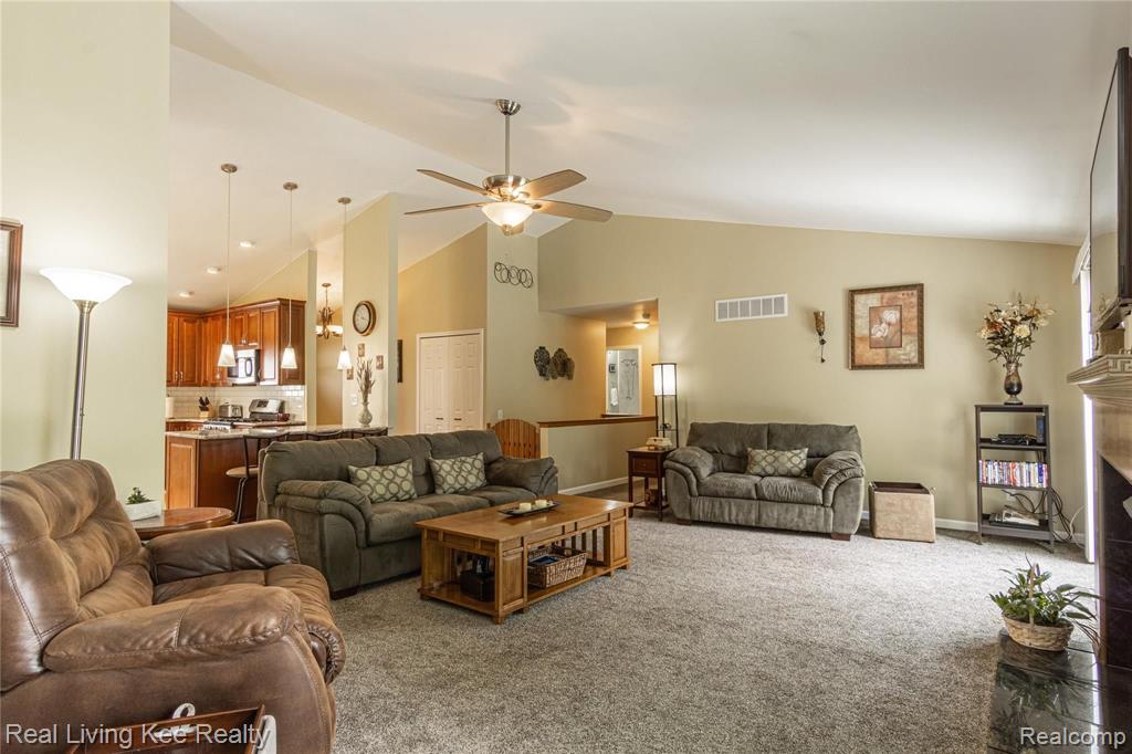 2160 Warrington Road Rochester Hills, MI 48307 - Photo 28 of 55