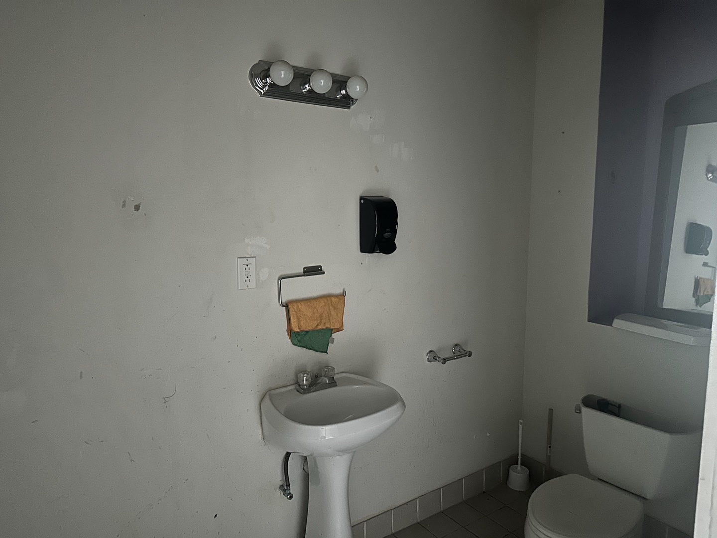 4629 South Ashland Avenue Chicago, IL 60609 - Photo 5 of 13