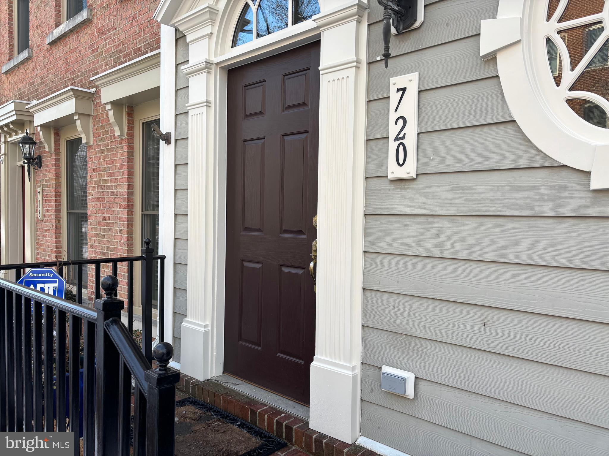 720 Carpenter Road Alexandria, VA 22314 - Photo 2 of 31 In the desirable Potomac Greens community