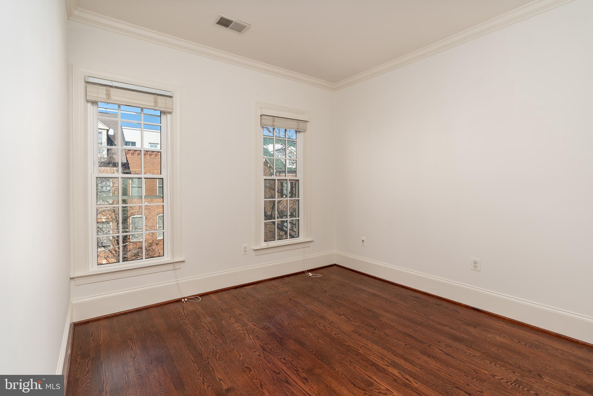 720 Carpenter Road Alexandria, VA 22314 - Photo 23 of 31 Bedroom 3