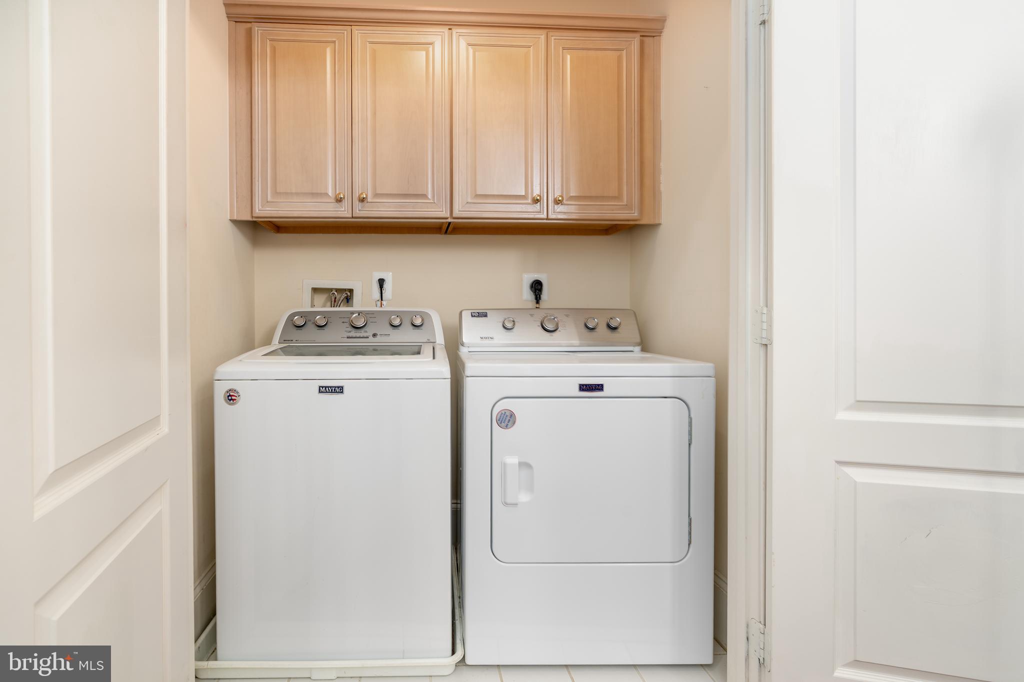 720 Carpenter Road Alexandria, VA 22314 - Photo 24 of 31 Laundry on bedroom level