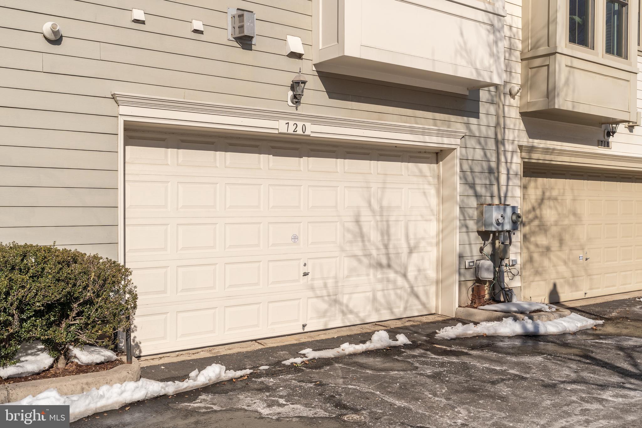 720 Carpenter Road Alexandria, VA 22314 - Photo 30 of 31 2-car garage