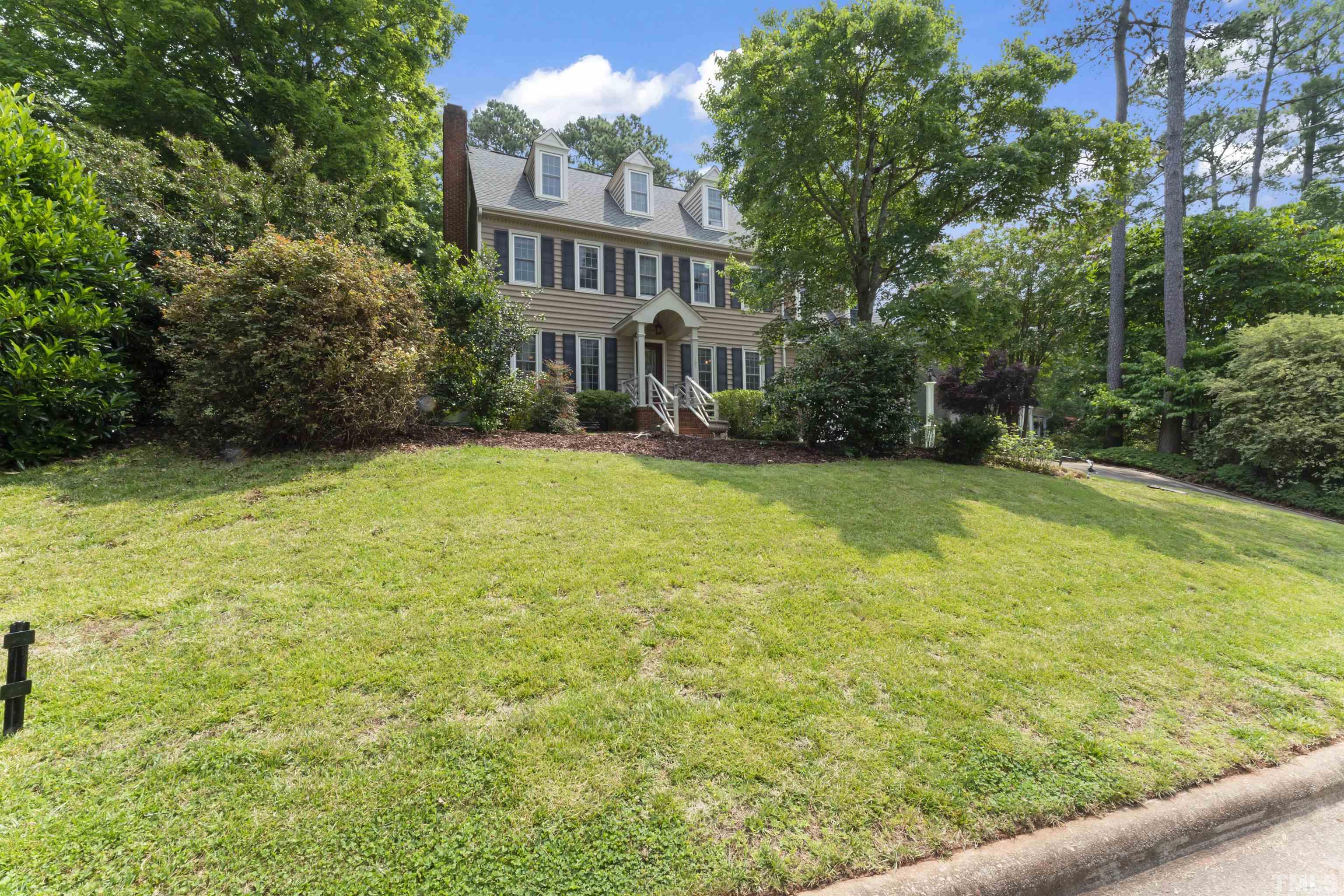 101 Vicksburg Drive Cary, NC 27513 - Photo 4 of 39