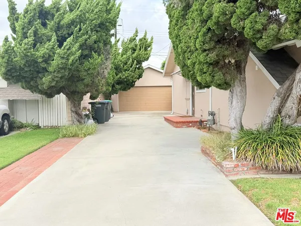 $1,499,900 | 3001 St Albans Drive, Los Alamitos, CA 90720