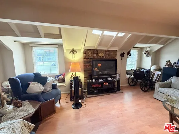 $1,499,900 | 3001 St Albans Drive, Los Alamitos, CA 90720