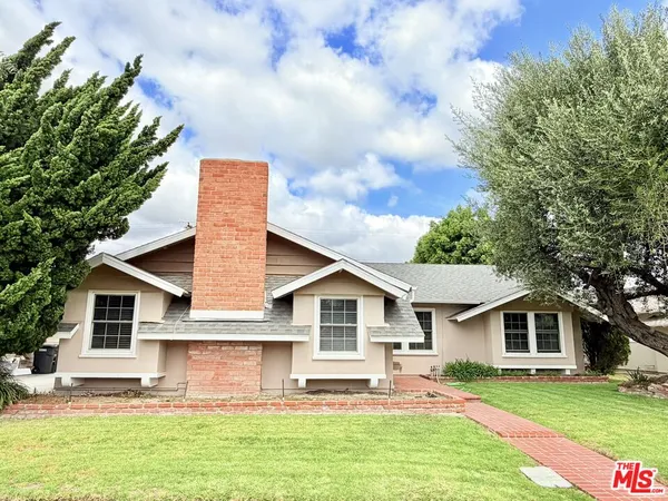 $1,499,900 | 3001 St Albans Drive, Los Alamitos, CA 90720