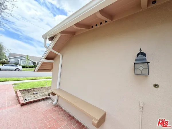 $1,499,900 | 3001 St Albans Drive, Los Alamitos, CA 90720