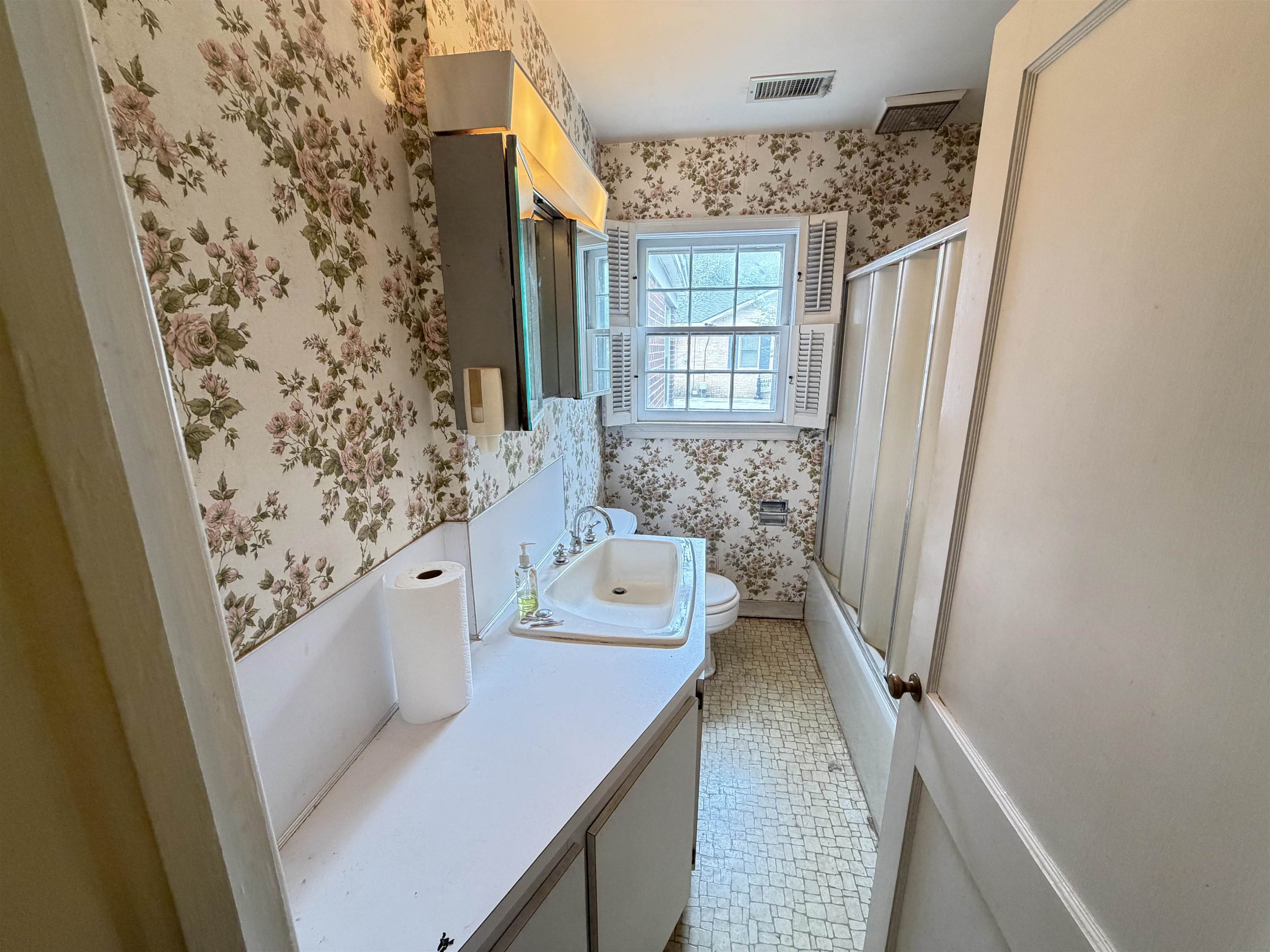1504 State Rd S-21-516 Florence, SC 29501 - Photo 10 of 19