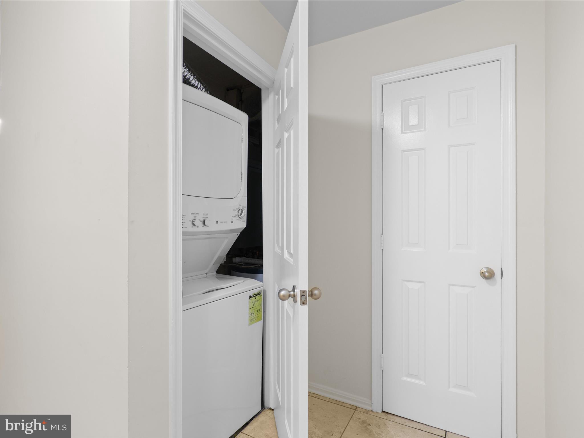 11713 Karbon Hill Court, Unit 710A Reston, VA 20191 - Photo 6 of 19 a view of an entryway with hallway