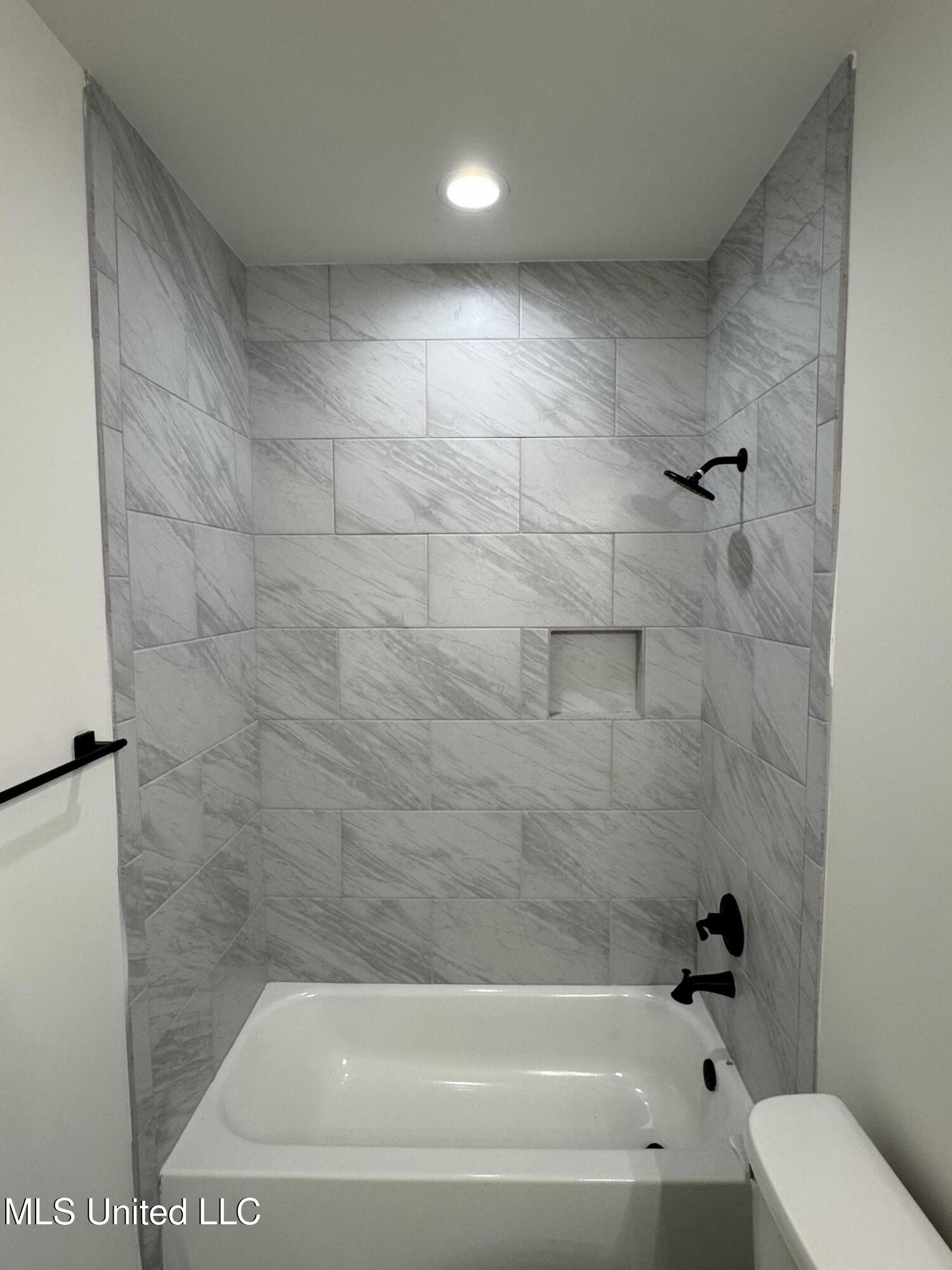 2288 Slocum Road Hernando, MS 38632 - Photo 44 of 53 Photo Oct 31 2025, 2 17 24 PM