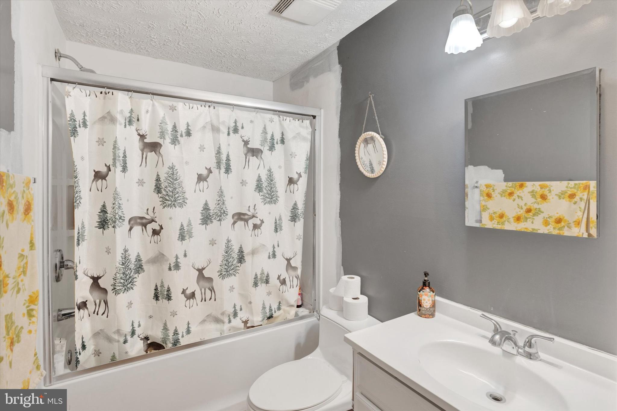 7278 Procopio Circle Columbia, MD 21046 - Photo 18 of 30 a bathroom with a sink toilet and shower