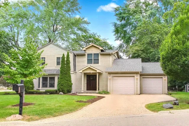 $728,000 | 315 South Beverly Lane, Arlington Heights, IL 60005