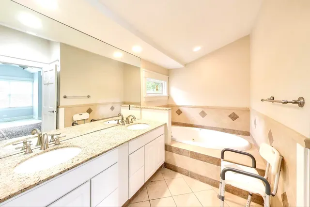 $728,000 | 315 South Beverly Lane, Arlington Heights, IL 60005