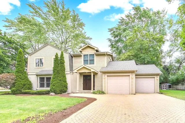 $728,000 | 315 South Beverly Lane, Arlington Heights, IL 60005