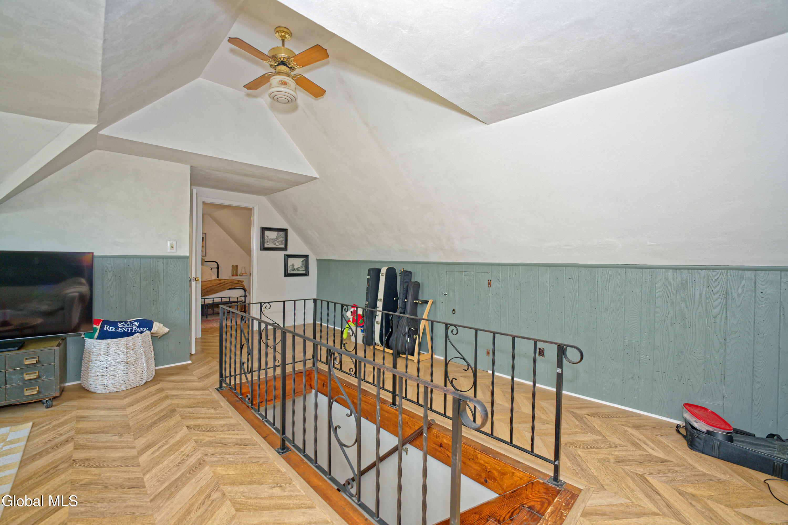 688 Hoosick Road Brunswick, NY 12180 - Photo 18 of 35 4 Landing 2