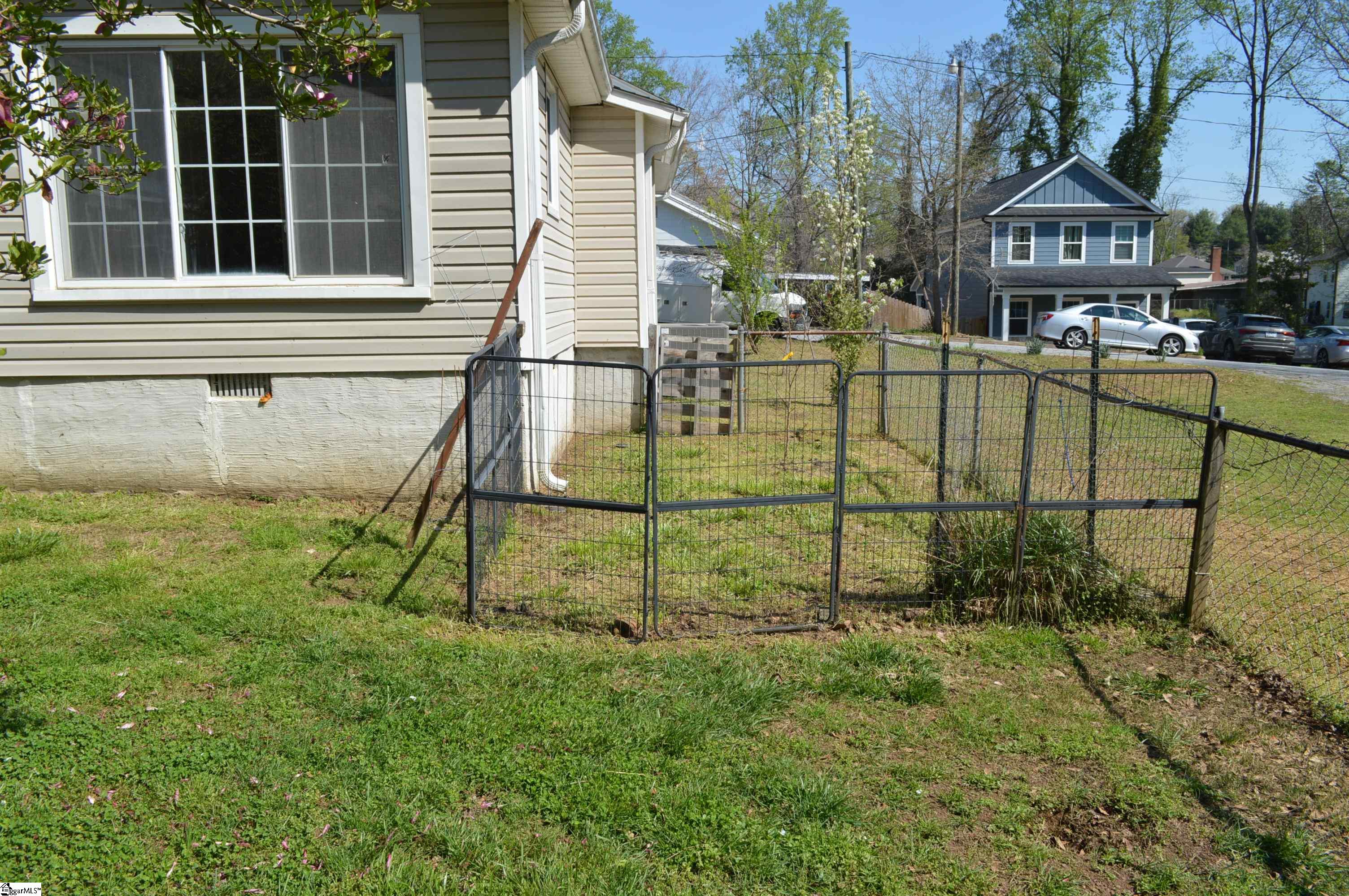 108 Clayton Street Greer, SC 29650 - Photo 13 of 18