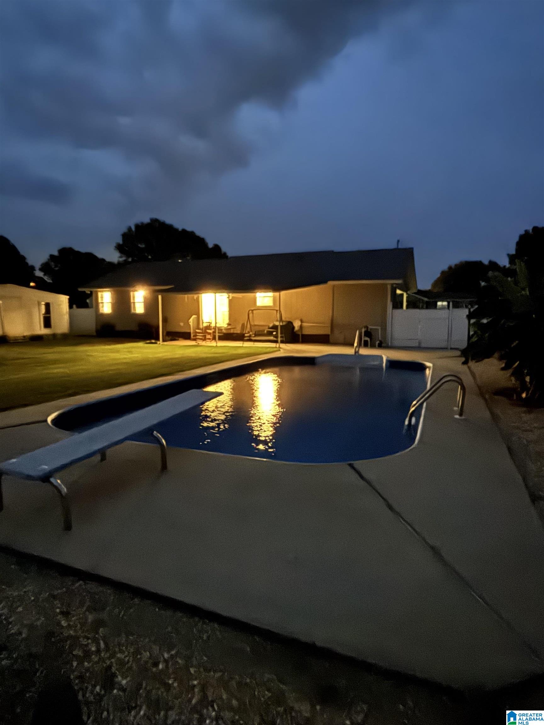 52 Ann Circle Sylacauga, AL 35150 - Photo 11 of 14