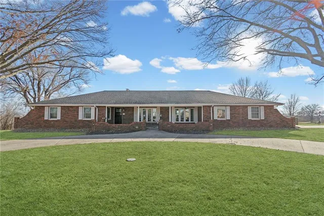 $359,000 | 505 Southview Drive, Richmond, MO 64085