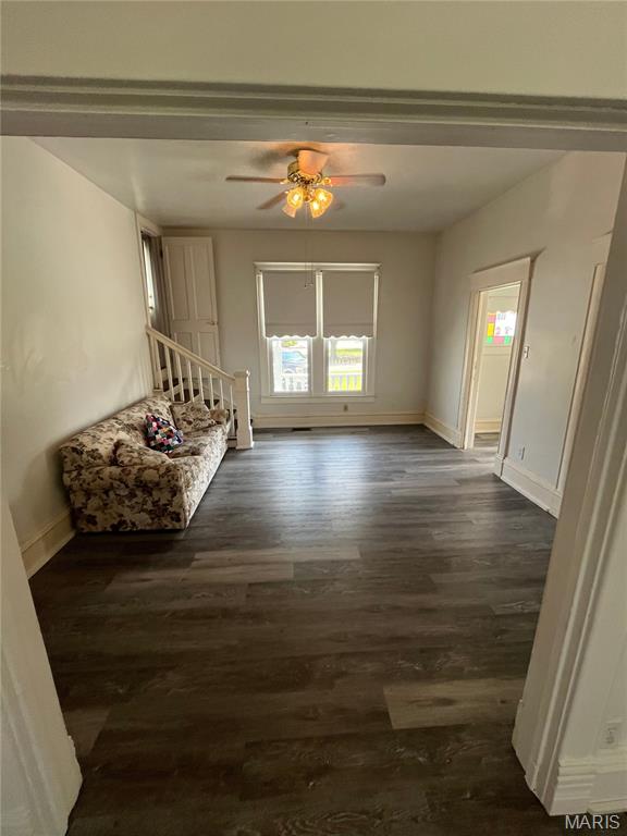 404 Maple Carrollton, IL 62016 - Photo 4 of 22