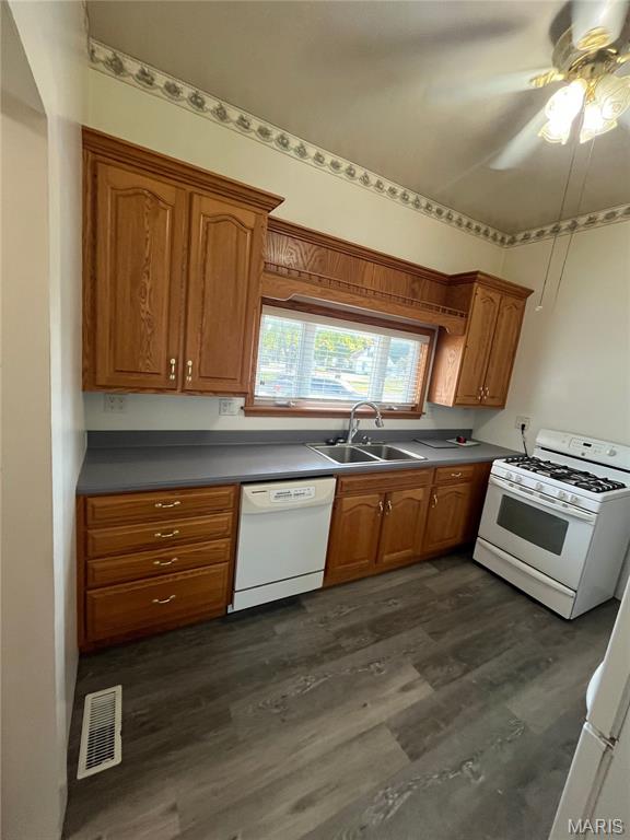 404 Maple Carrollton, IL 62016 - Photo 6 of 22