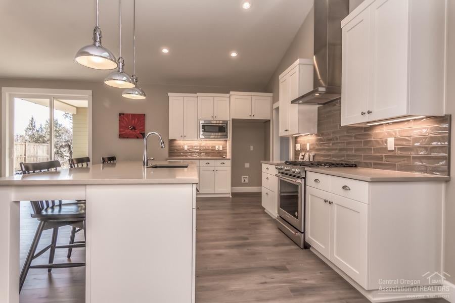 3603 Southwest 47th Street Redmond, OR 97756 - Photo 12 of 24 Gallery Image 12