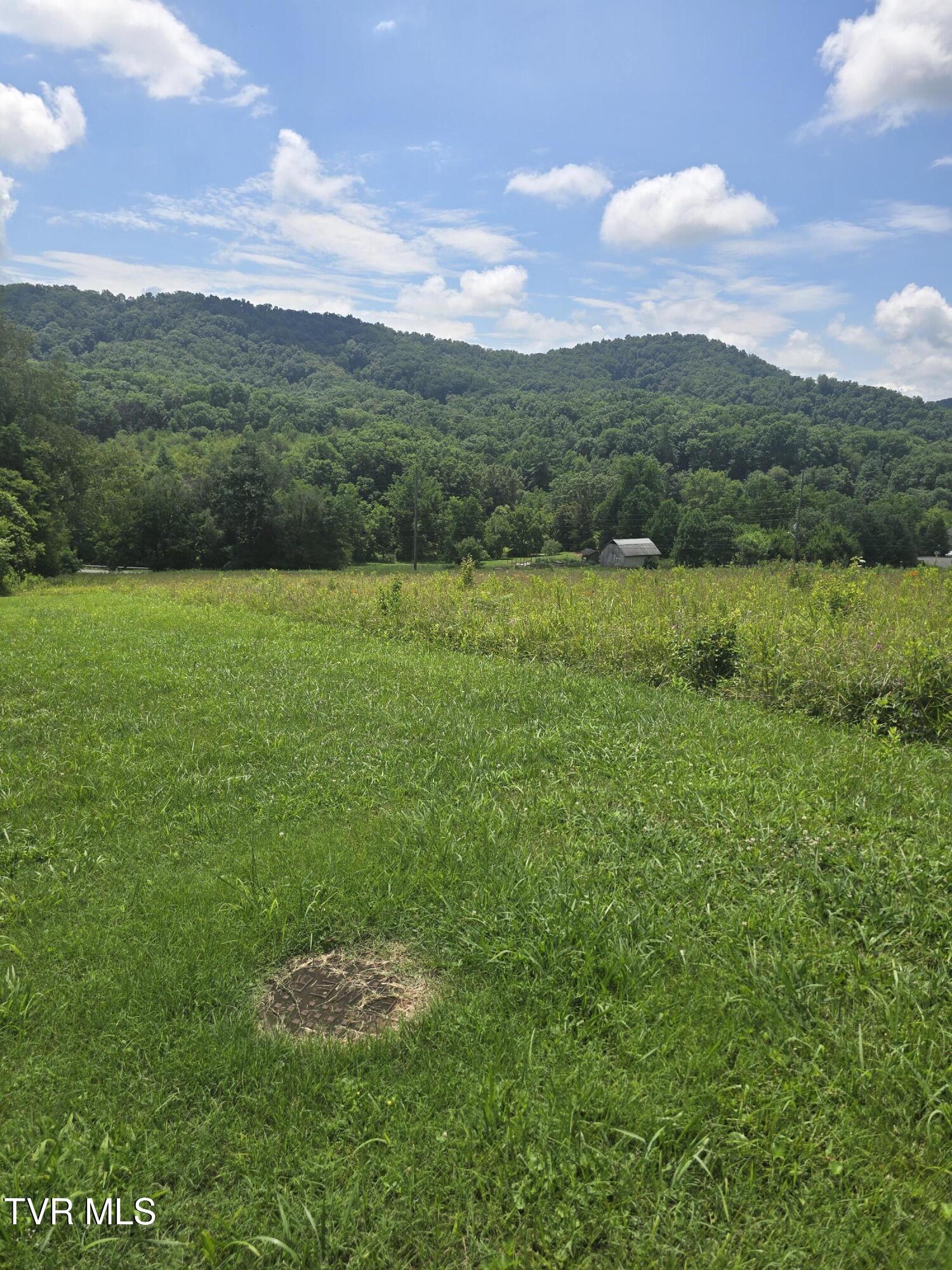 321 Raytheon Road Bristol, TN 37620 - Photo 5 of 11 20260707_123749