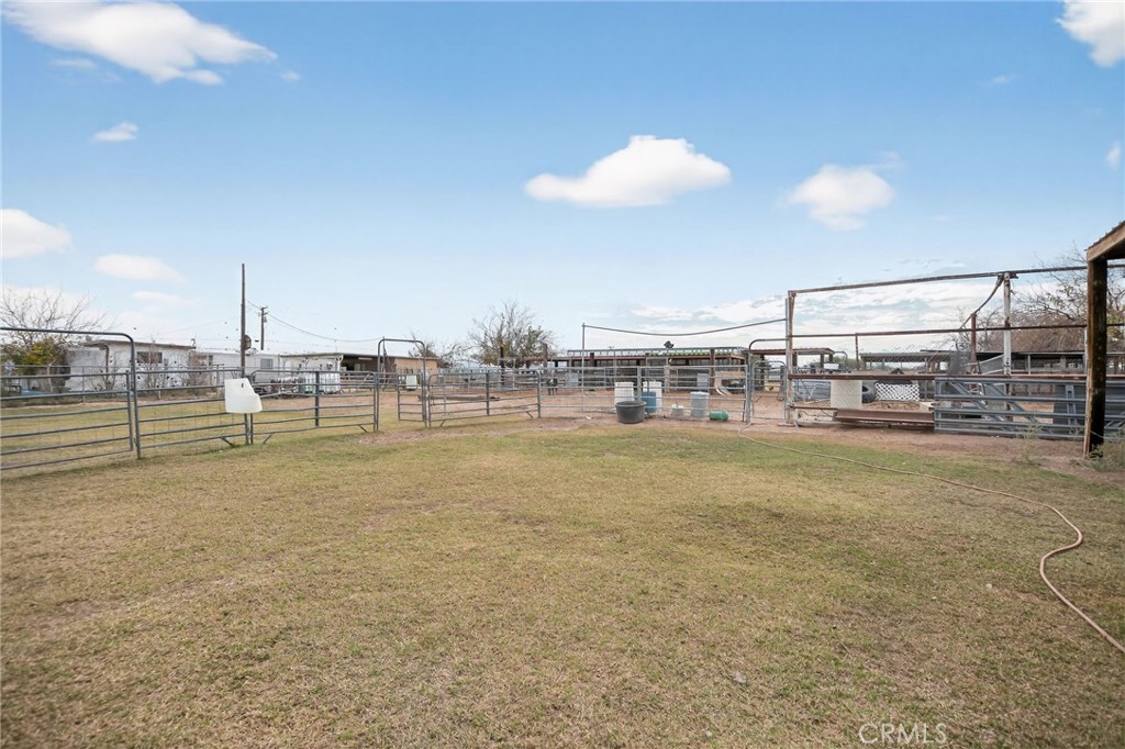 18121 Jones Road Blythe, CA 92225 - Photo 9 of 31